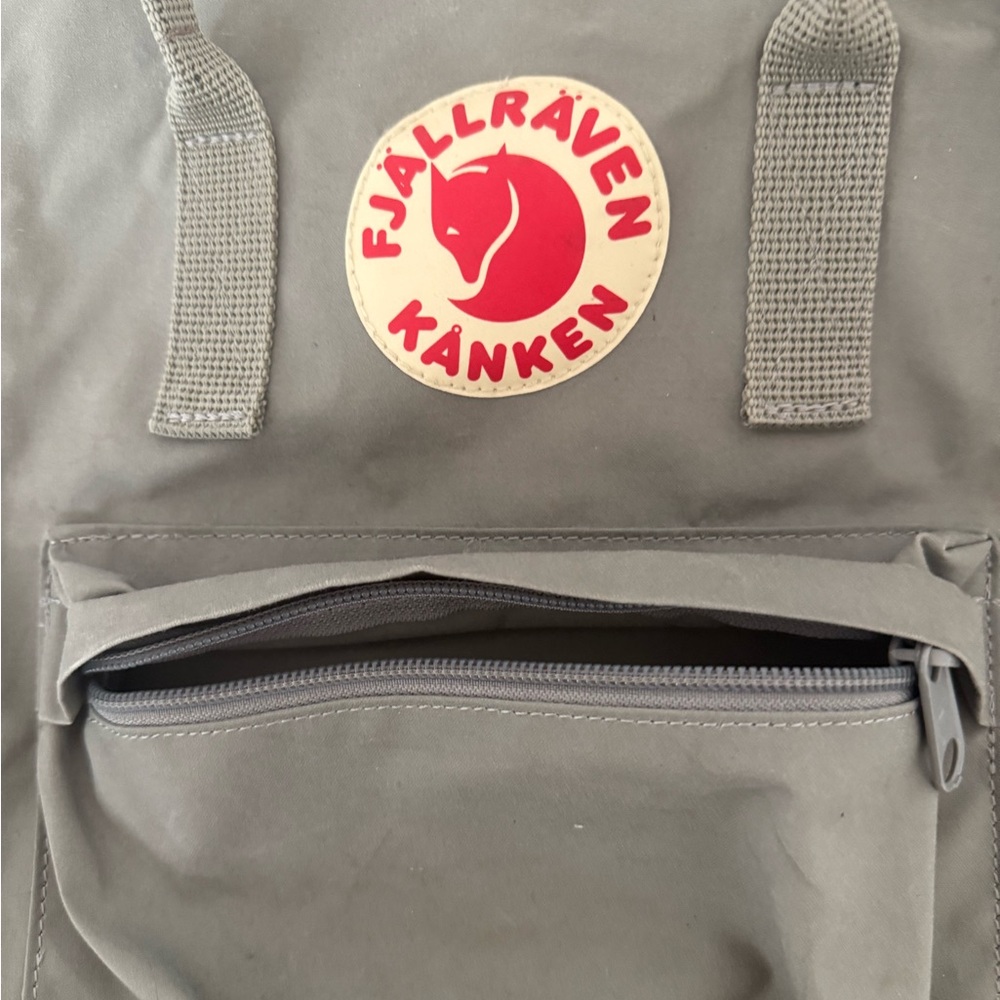 Fjallraven Kånken Gray Backpack - Picture 2 of 5